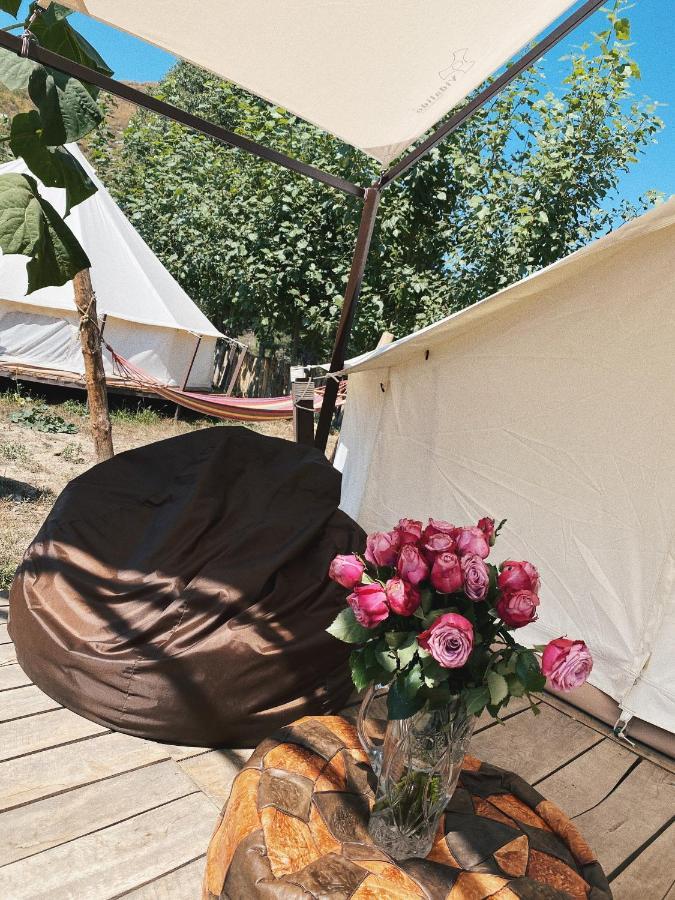 Hovek Guest House Dilidzjan Buitenkant foto