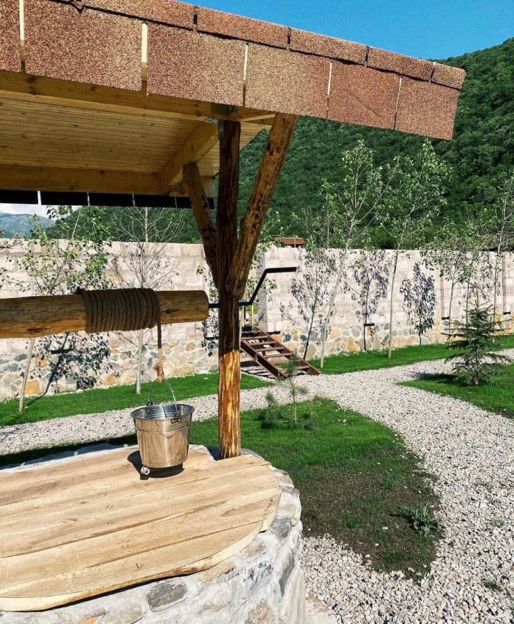 Hovek Guest House Dilidzjan Buitenkant foto
